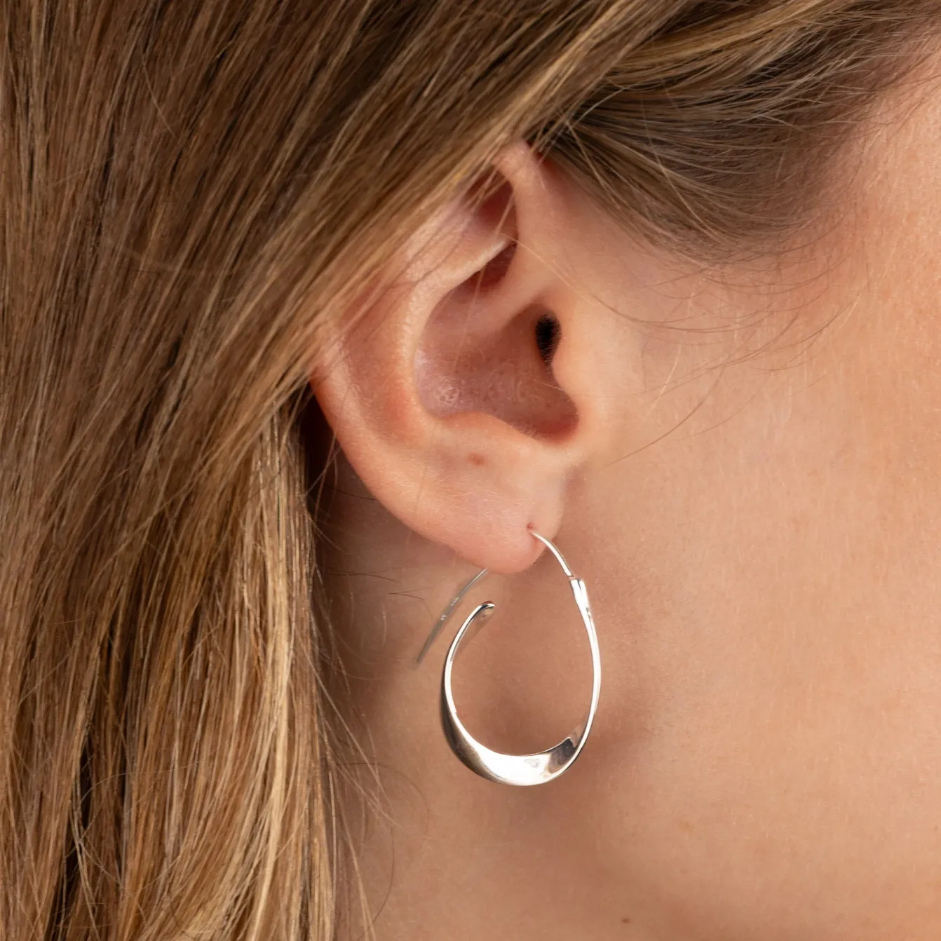 EMMY SILVER CREOL EARRING - Sisi Copenhagen