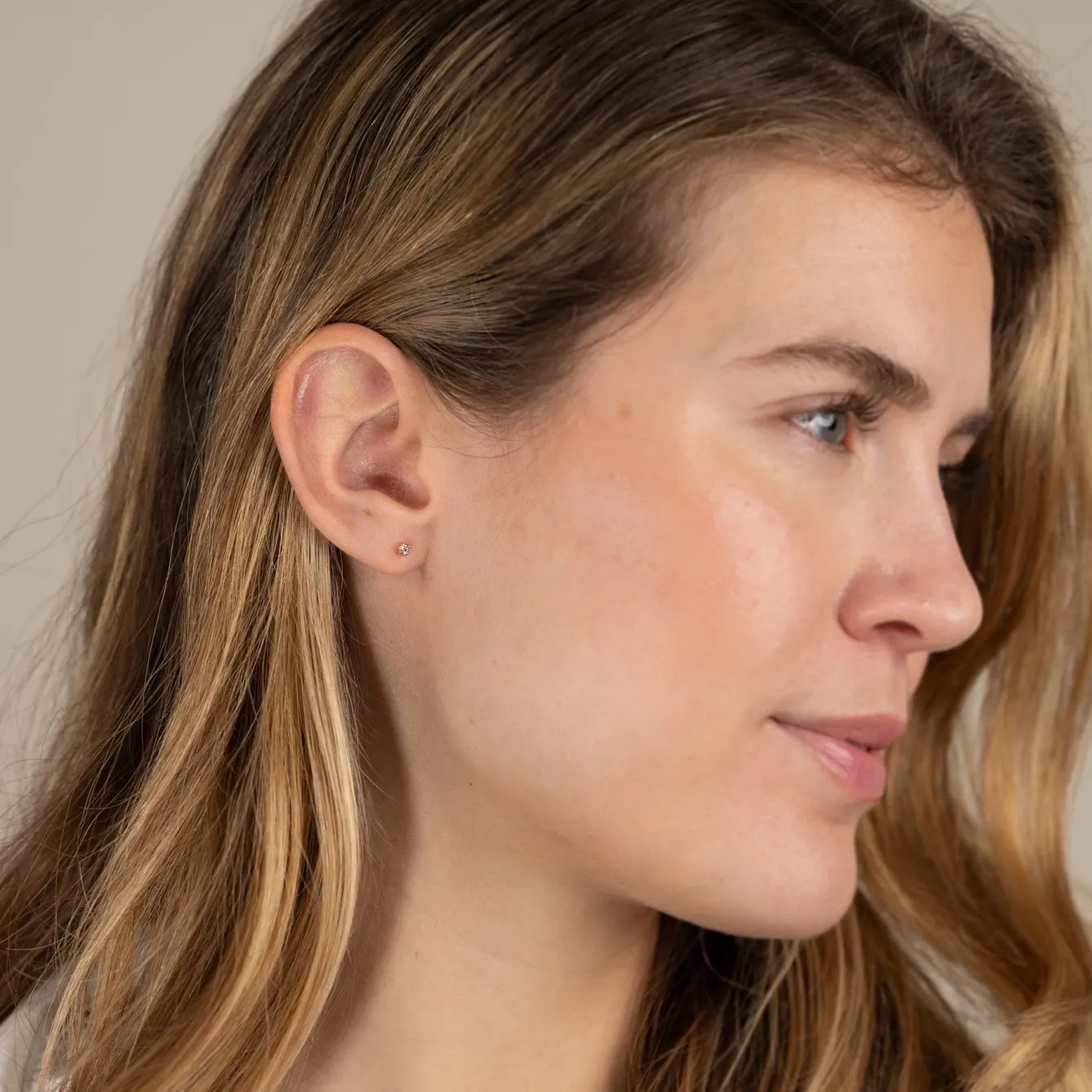 Ena Guld Øreringe 2mm - Sisi Copenhagen