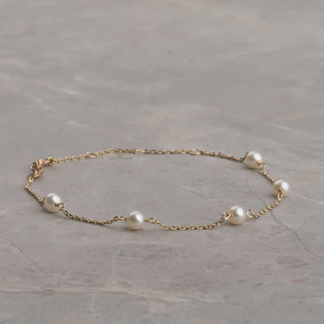 ERICA PEARL SOLID GOLD BRACELET - Sisi Copenhagen