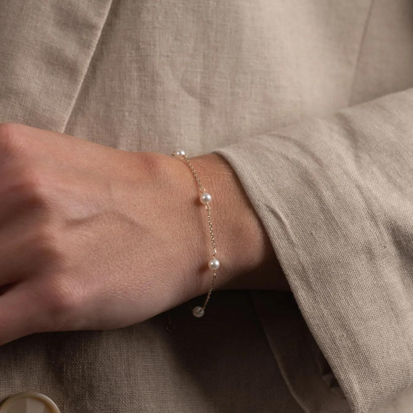 ERICA PEARL SOLID GOLD BRACELET - Sisi Copenhagen