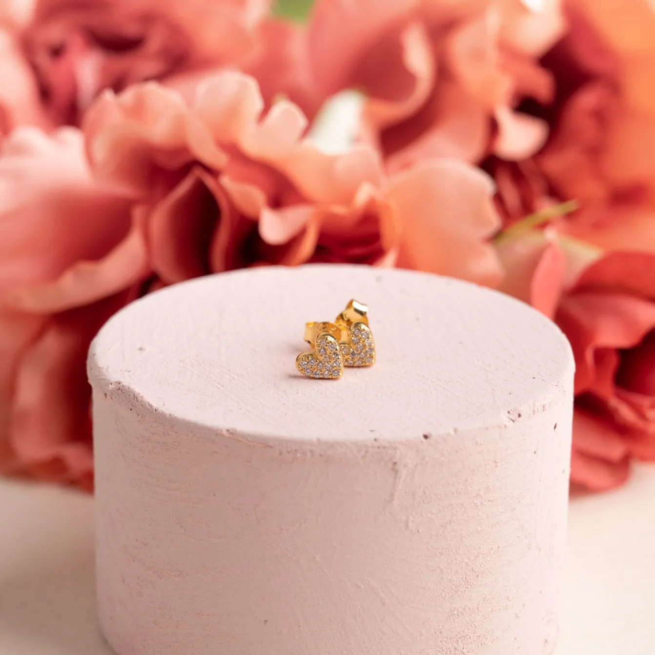 ESME CRYSTAL GOLDEN STUD EARRING - Sisi Copenhagen