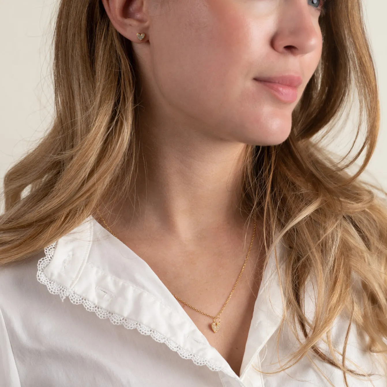 ESME CRYSTAL GOLDEN STUD EARRING - Sisi Copenhagen