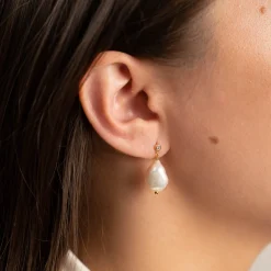 ESTELLE PEARL GOLDEN EARRING - Sisi Copenhagen