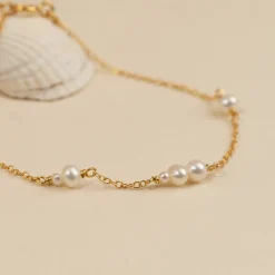 EVIE PEARL GOLDEN BRACELET