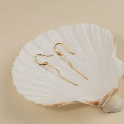 EVIE PEARL GOLDEN DROP EARRING