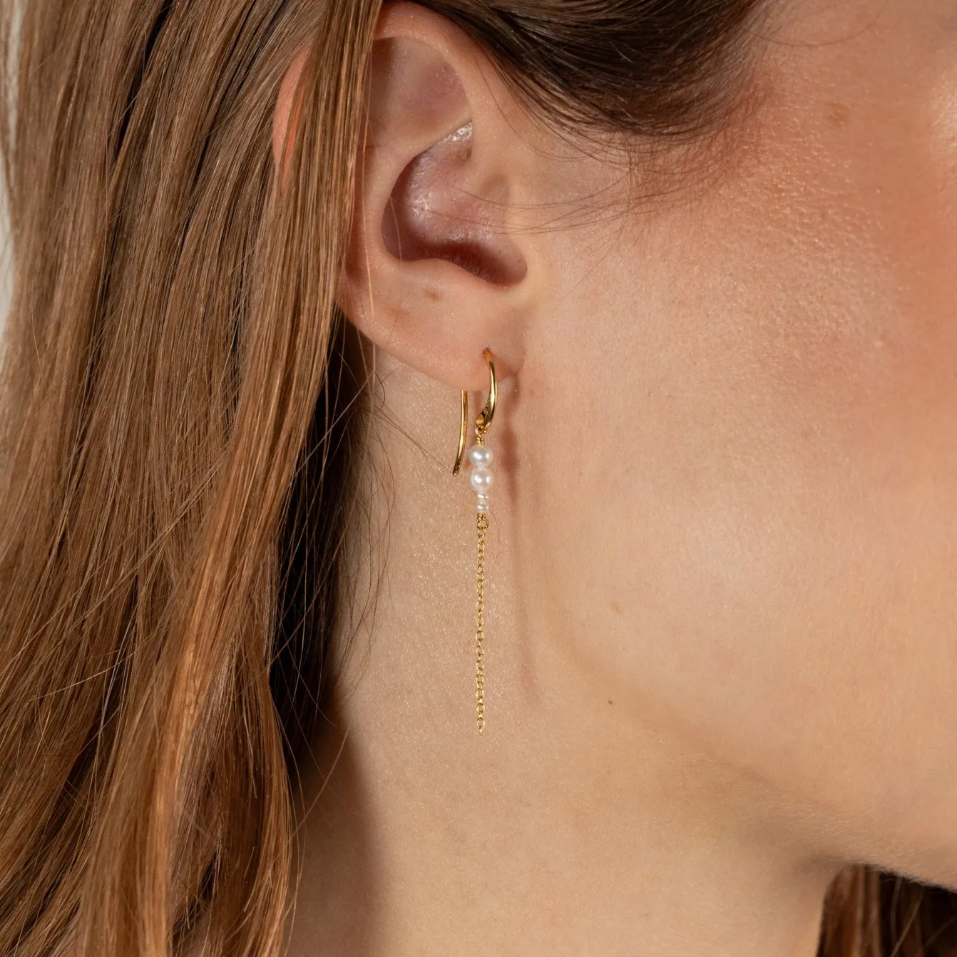EVIE PEARL GOLDEN DROP EARRING