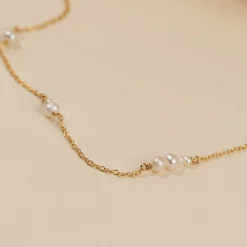 EVIE PEARL GOLDEN NECKLACE
