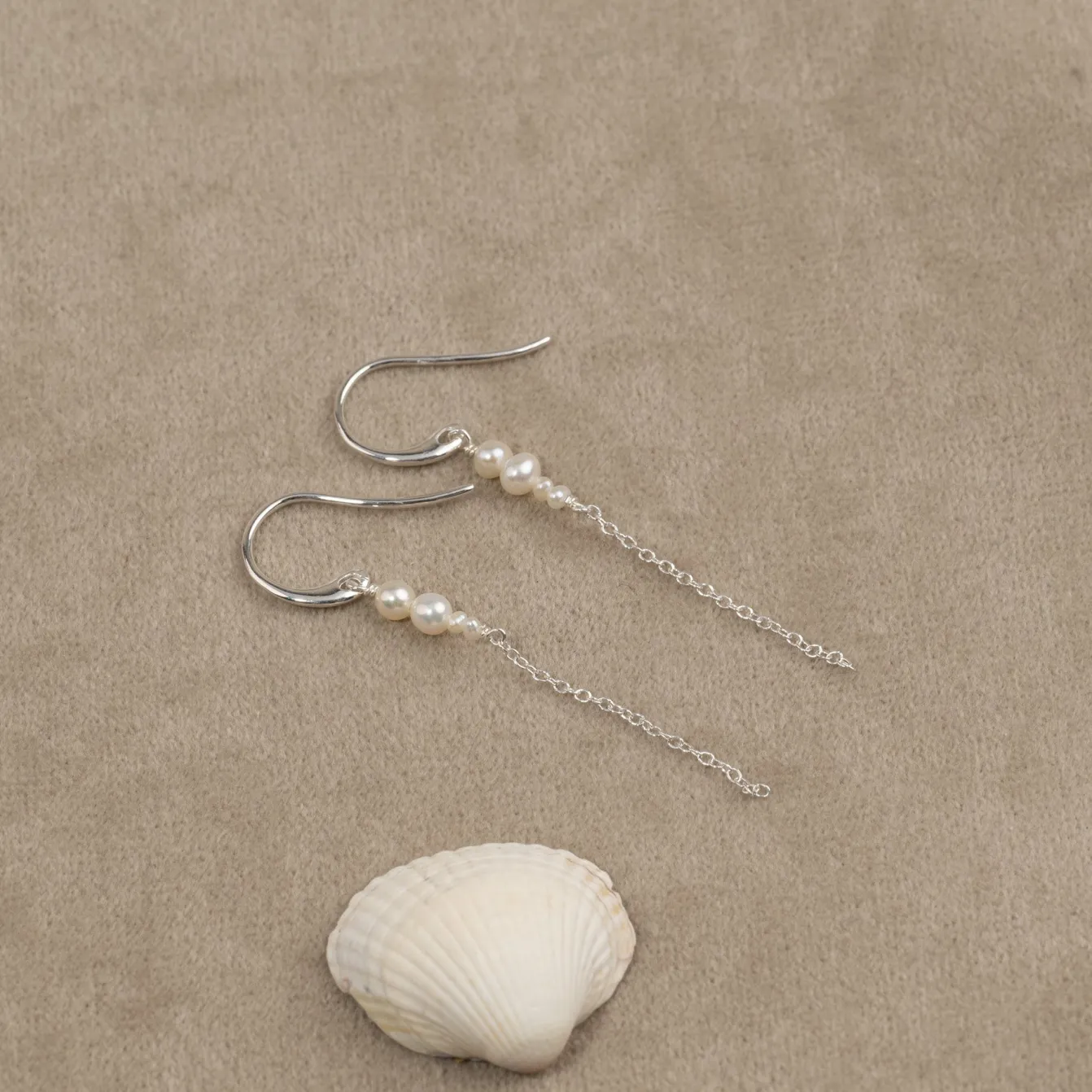 EVIE PEARL SILVER DROP EARRING