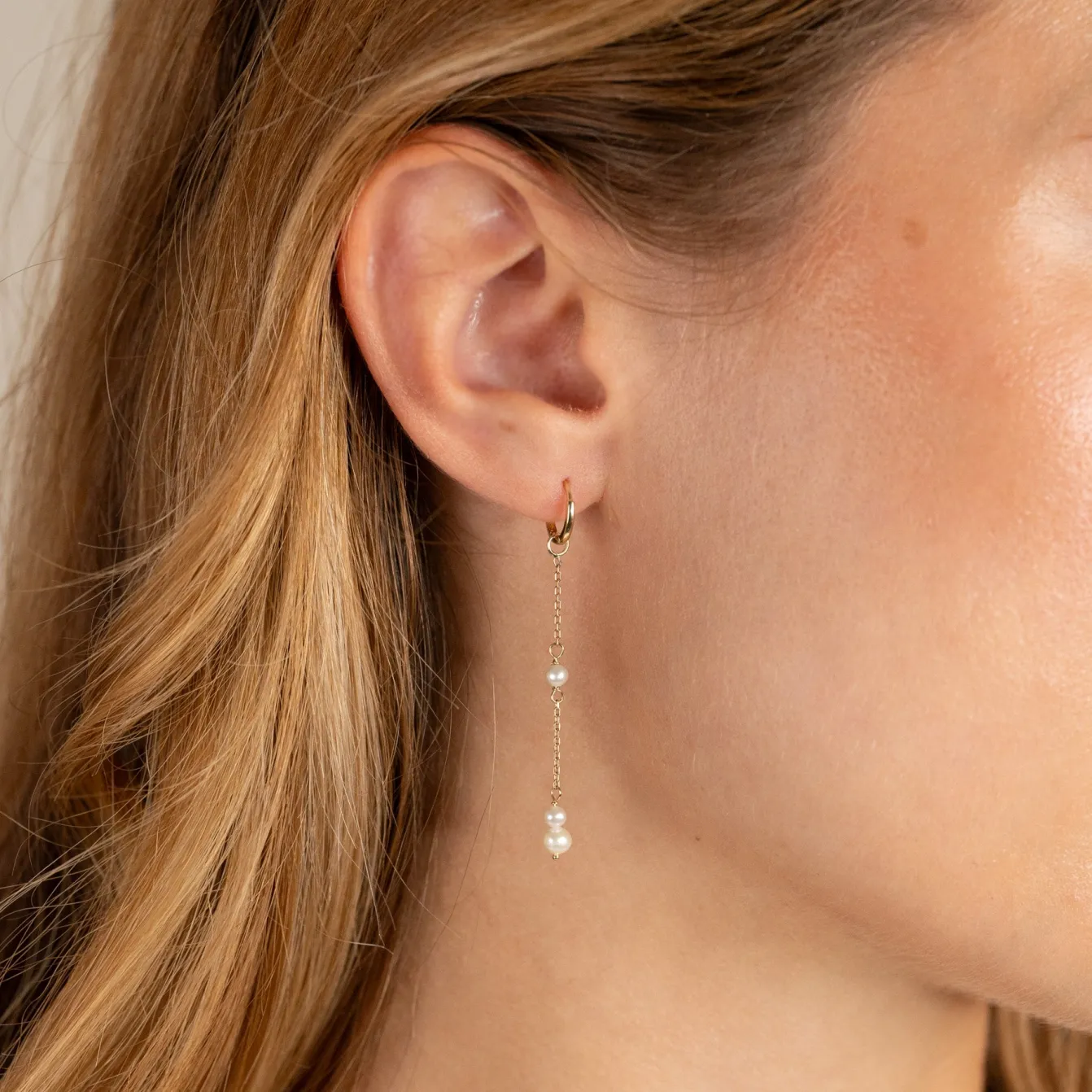 EVIE PEARL SOLID GOLD EARRING