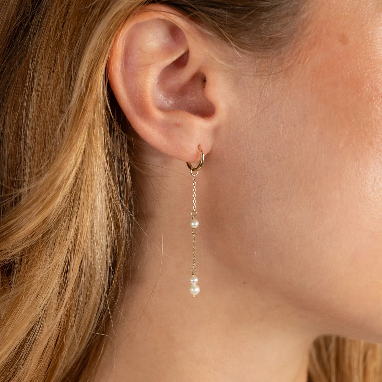 EVIE PEARL SOLID GOLD EARRING