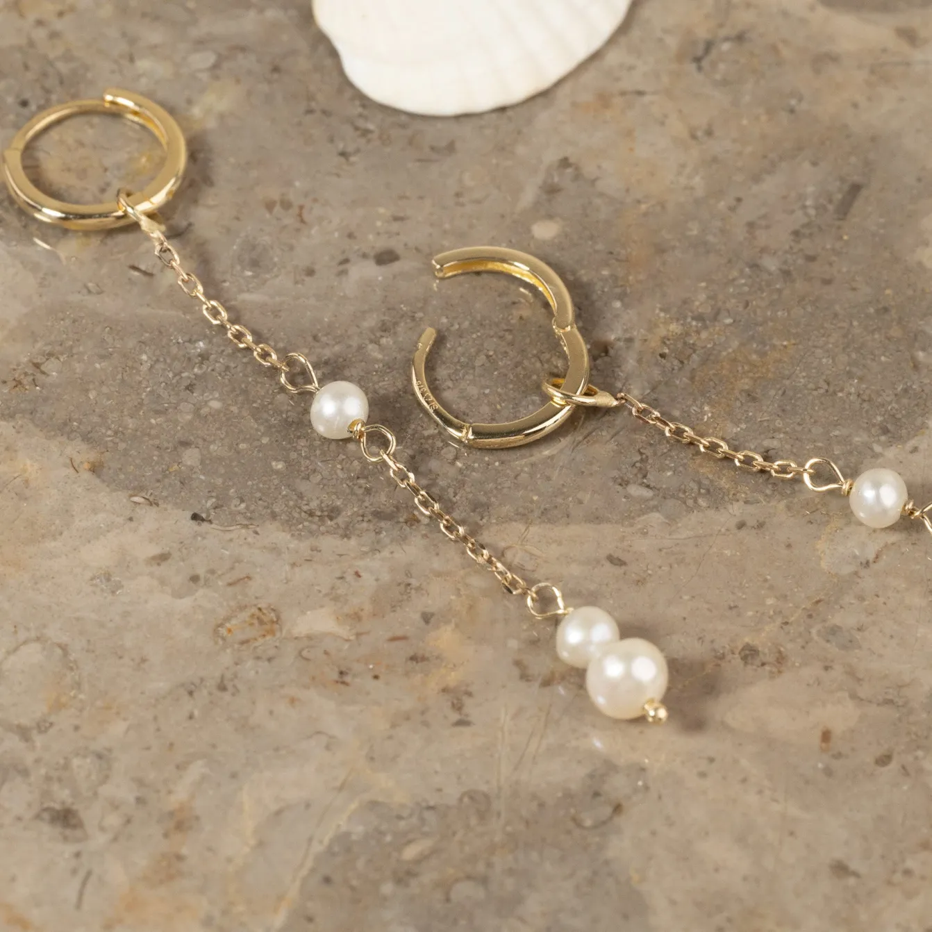 EVIE PEARL SOLID GOLD EARRING