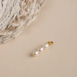 FILIPPA WHITE PEARL GOLDEN PENDANT - Sisi Copenhagen