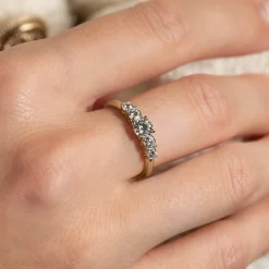 FIVE-STONE TRELLIS DIAMOND RING - 0.7ct - YG