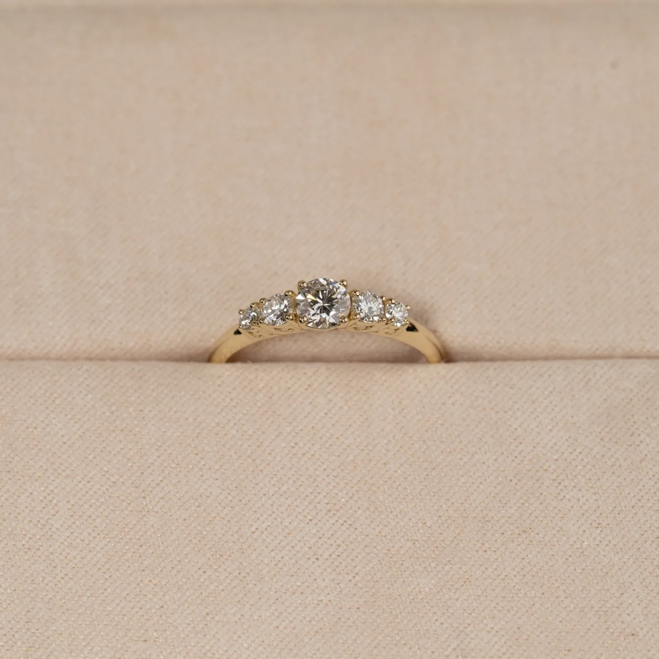 FIVE-STONE TRELLIS DIAMOND RING - 0.5ct - YG