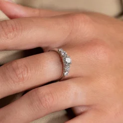 FIVE-STONE TRELLIS DIAMOND RING - 1.0ct - WG