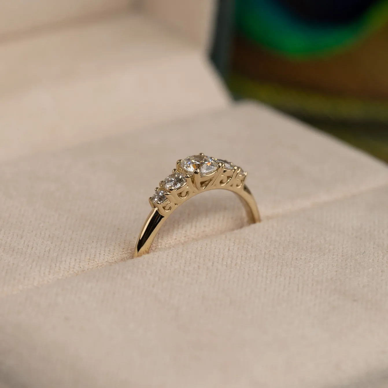 FIVE-STONE TRELLIS DIAMOND RING - 0.5ct - YG