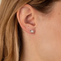 FLEUR PEARL SILVER STUD EARRING