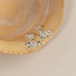 FLEUR PEARL SILVER STUD EARRING