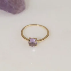GABI PURPLE AMETHYST SOLID GOLD RING