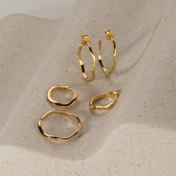 GAIA GOLDEN HUGGIE EARRING
