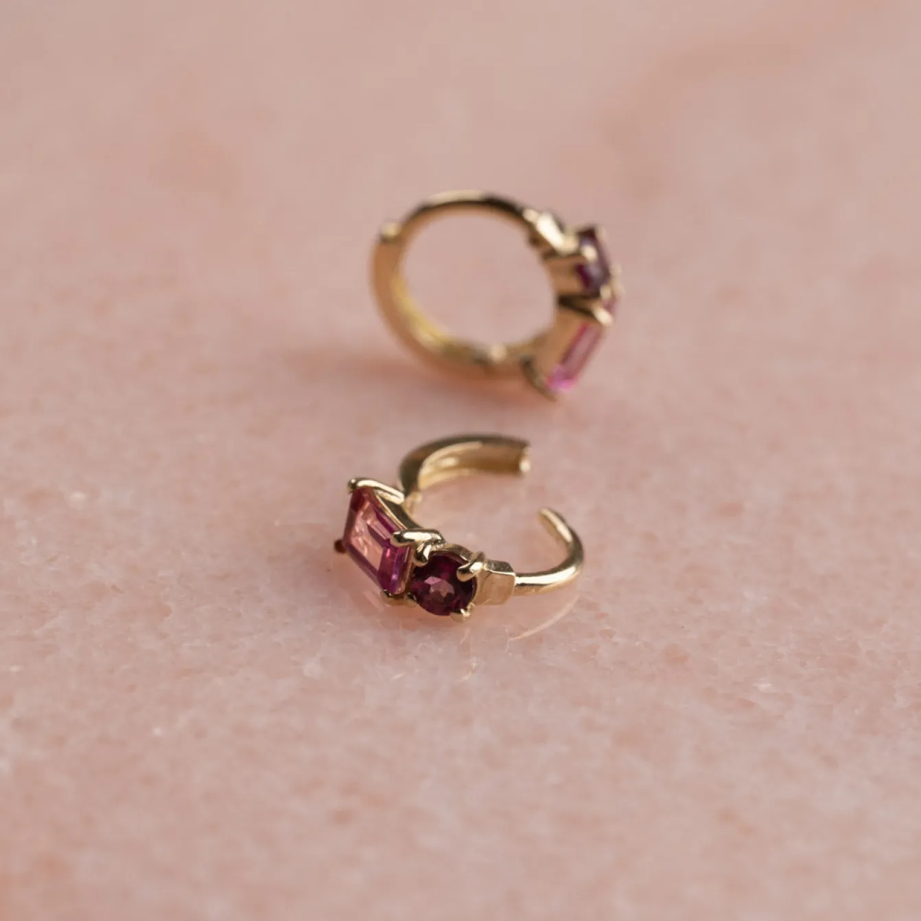 Gemina Pink Rhodolit Massiv Guld Øreringe - Sisi Copenhagen