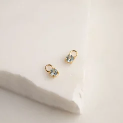 GEMMA BLUE TOPAZ GOLDEN EARRING CHARM - Sisi Copenhagen