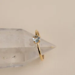 GEMMA BLUE TOPAZ GOLDEN RING - Sisi Copenhagen