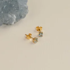 GEMMA BLUE TOPAZ GOLDEN STUD EARRING - Sisi Copenhagen
