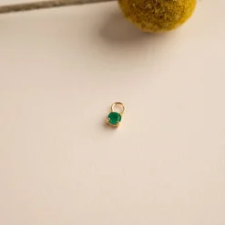 GEMMA GREEN AGATE GOLDEN EARRING CHARM - Sisi Copenhagen