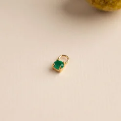 GEMMA GREEN AGATE GOLDEN EARRING CHARM - Sisi Copenhagen