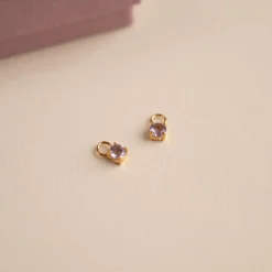 GEMMA PURPLE AMETHYST GOLDEN EARRING CHARM - Sisi Copenhagen