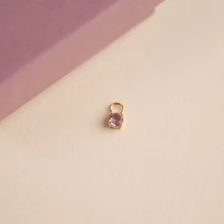 GEMMA PURPLE AMETHYST GOLDEN EARRING CHARM - Sisi Copenhagen