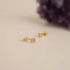 GEMMA PURPLE AMETHYST GOLDEN STUD EARRING - Sisi Copenhagen