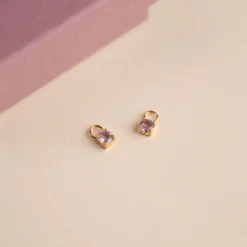 GEMMA PURPLE AMETHYST GOLDEN EARRING CHARM - Sisi Copenhagen