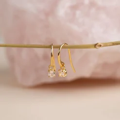 GEMMA ROSE QUARTZ GOLDEN HOOK EARRING - Sisi Copenhagen