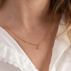 GEMMA ROSE QUARTZ GOLDEN PENDANT - Sisi Copenhagen