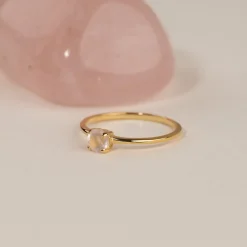 GEMMA ROSE QUARTZ GOLDEN RING - Sisi Copenhagen