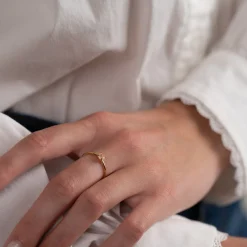 GEMMA ROSE QUARTZ GOLDEN RING - Sisi Copenhagen