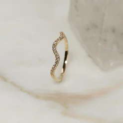 GIA CRYSTAL SOLID GOLD RING