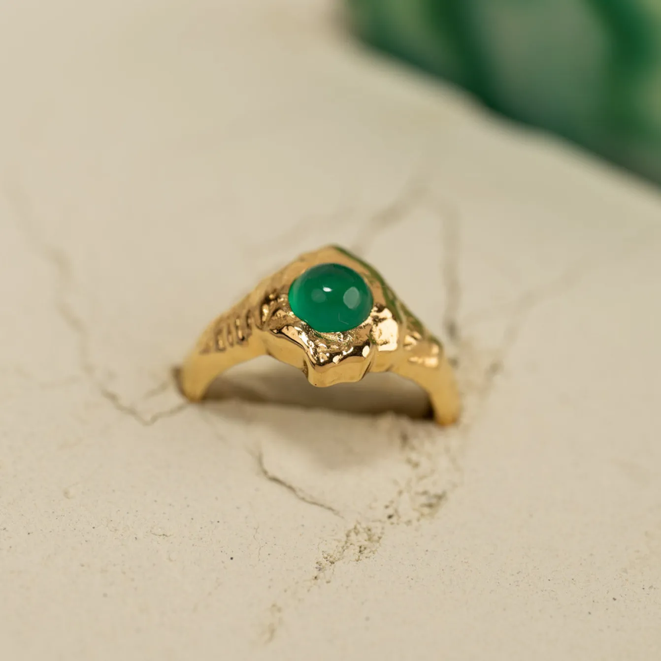 GIGI GREEN AGATE GOLDEN RING