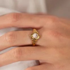 GIGI MOONSTONE GOLDEN RING