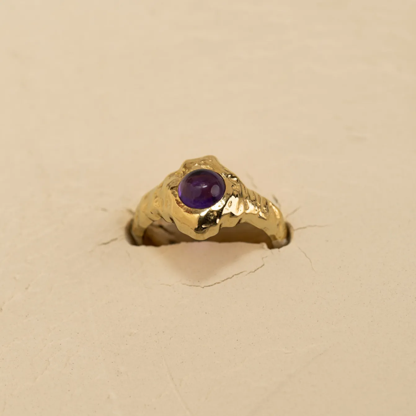 GIGI PURPLE AMETHYST GOLDEN RING