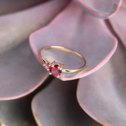GLADIS PINK RHODOLITE SOLID GOLD RING
