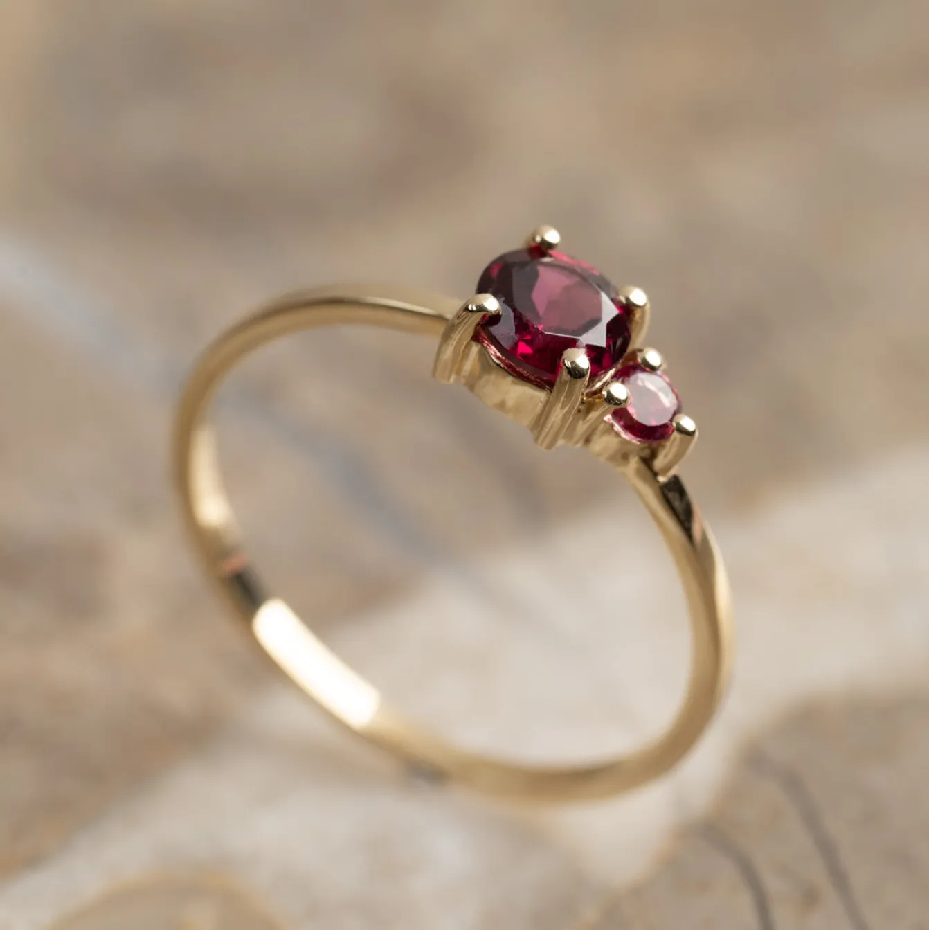 GLADIS PINK RHODOLITE SOLID GOLD RING