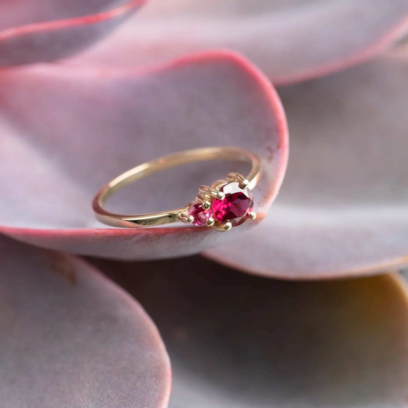 GLADIS PINK RHODOLITE SOLID GOLD RING