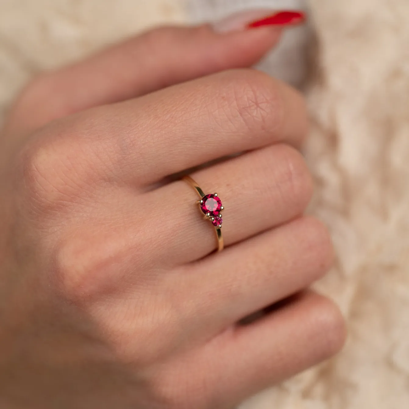 GLADIS PINK RHODOLITE SOLID GOLD RING