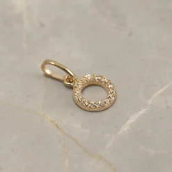 GLORIA CRYSTAL SOLID GOLD PENDANT