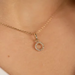 GLORIA CRYSTAL SOLID GOLD PENDANT