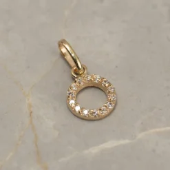 GLORIA CRYSTAL SOLID GOLD PENDANT