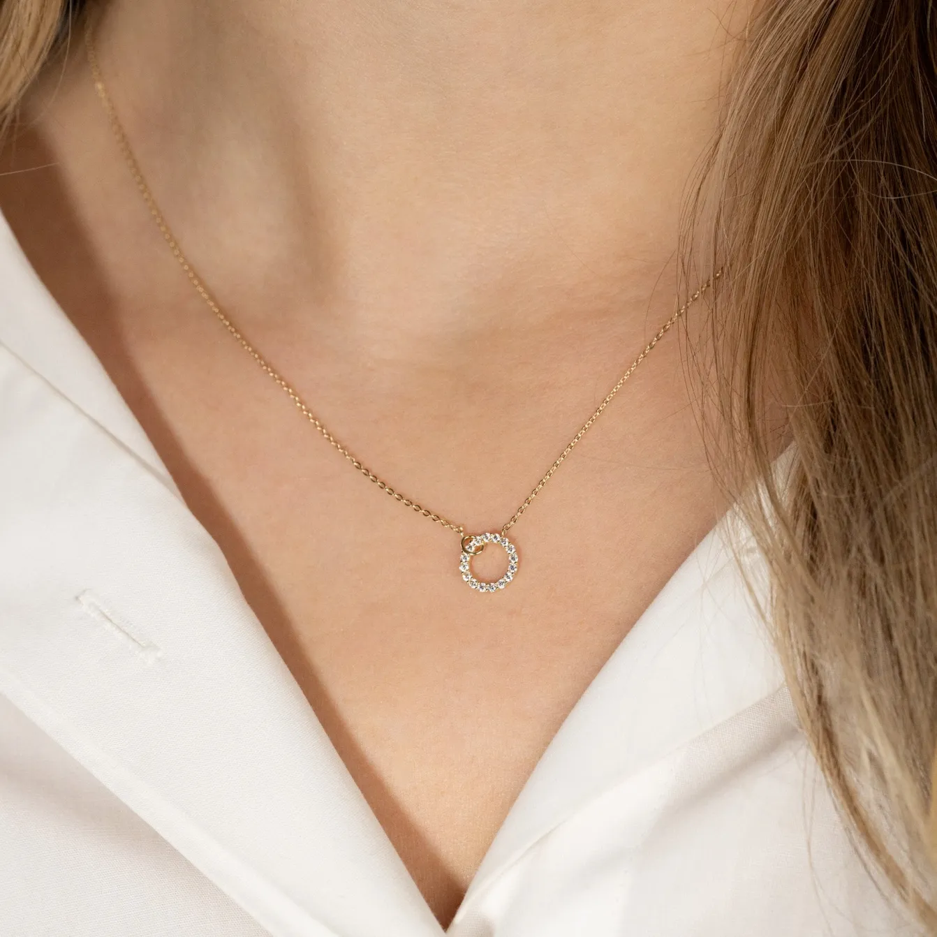 GLORIA CRYSTAL SOLID GOLD NECKLACE